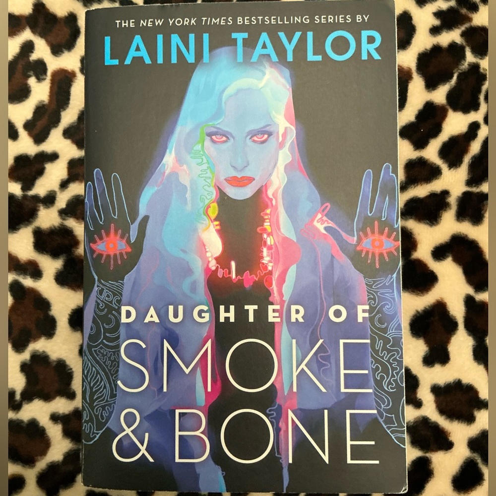 Daughter of Smoke & Bone Laini Taylor
